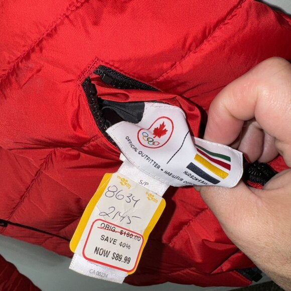 2014 Canadian Olympic Team Woman S HBC Red Puffer Jacket Canada Podium Down - Picture 3 of 7